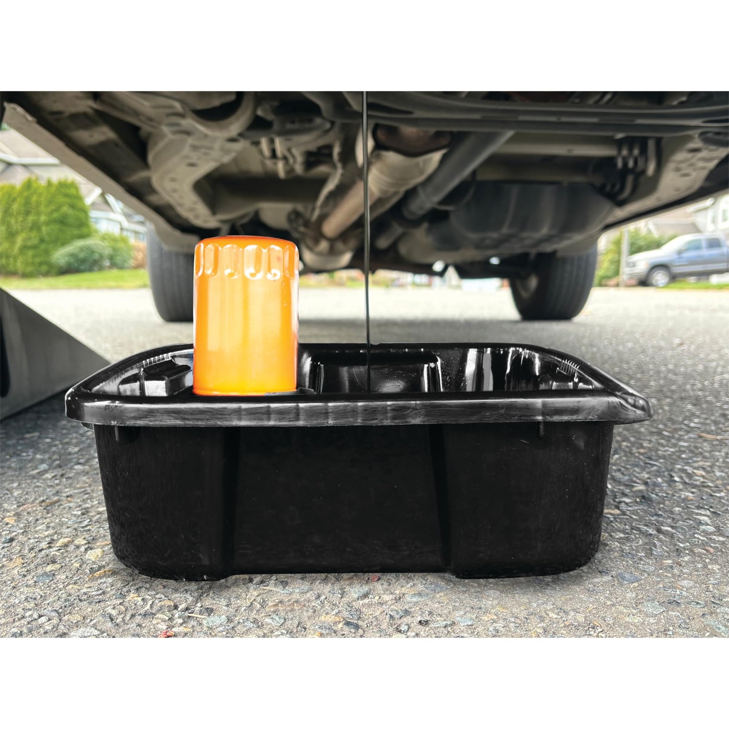 Performance Tool W4076 10-Quart Oil Drain Container, Deep Drain Well, Integrated Handles, Sealing Rubber Gaskets, Black